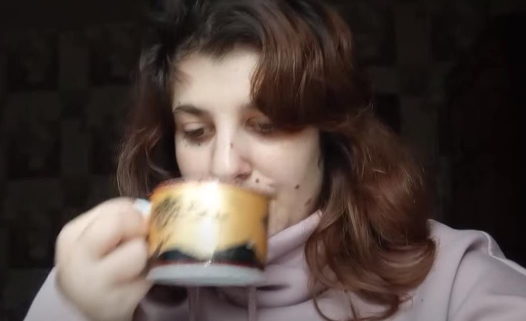 Скриншот из ютуба 2023 Elizabeth Farkash. Скриншот из ютуба 2023 Elizabeth Farkash.