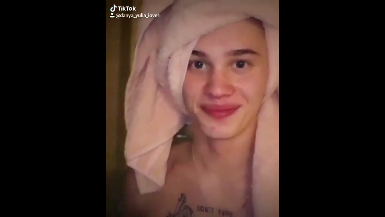 Новые подробности о расставании тиктокерши Юлии Гаврилиной с Даней Милохиным. Новые подробности о расставании тиктокерши Юлии Гаврилиной с Даней Милохиным.