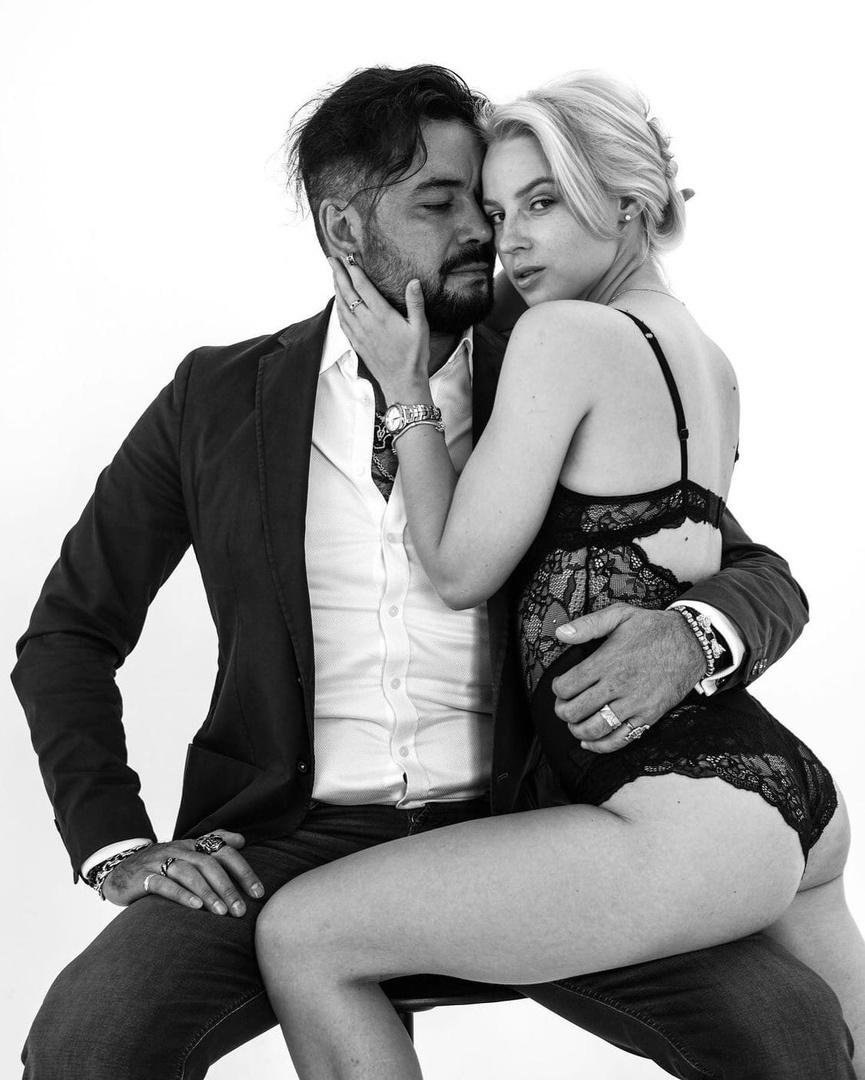 Страстная фотосессия Тригубчак с Мурзагуловым.