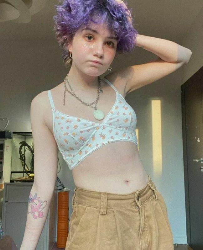 Горячий домашний снимок vakuolly с нижнем белье. Горячий домашний снимок vakuolly с нижнем белье.