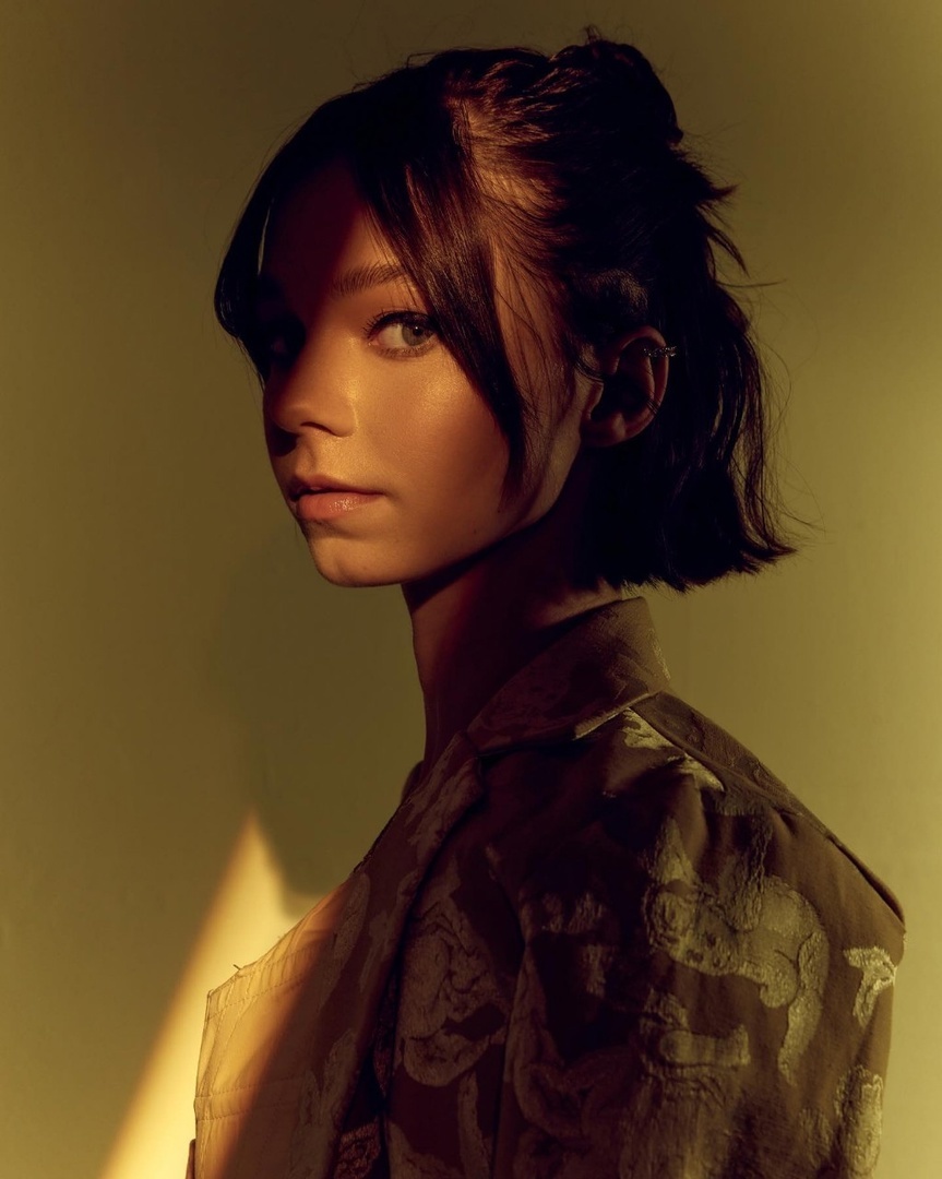 Эмма Майерс - Слив Уэнсдэй. 