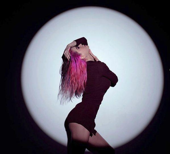 У девушки Бумыча есть ребёнок. У девушки Бумыча есть ребёнок.