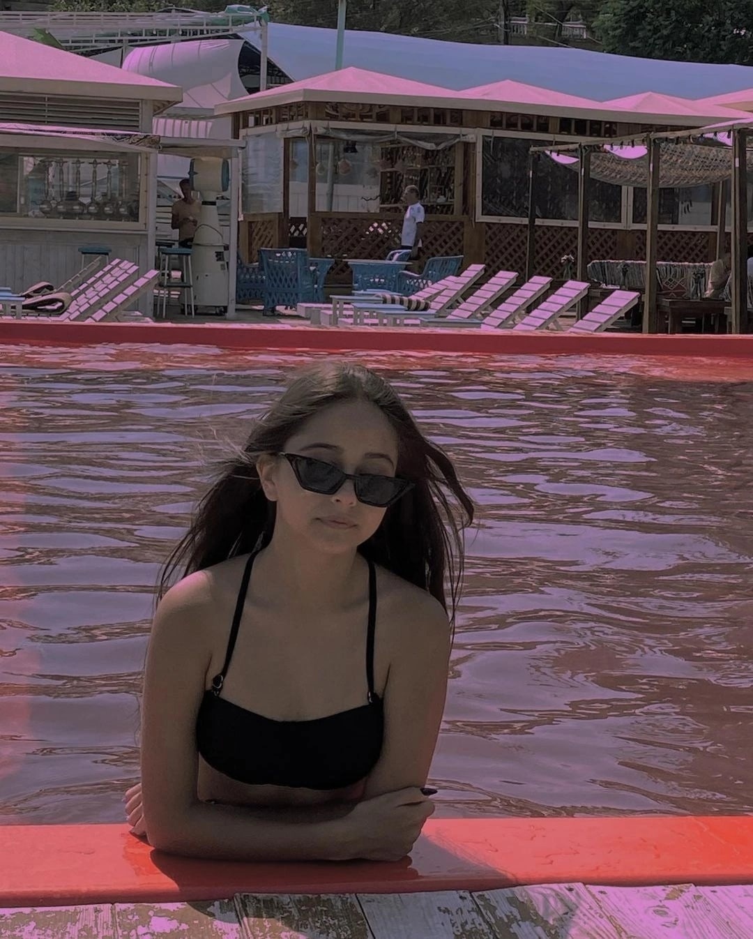 Зато в начале 2023 она выложила в качестве оригинального ответа новый ролик. Зато в начале 2023 она выложила в качестве оригинального ответа новый ролик.