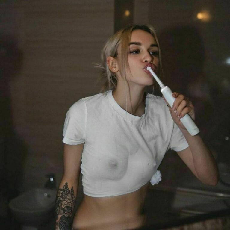 Слив Дианы Шурыгиной голая Слив Дианы Шурыгиной голая