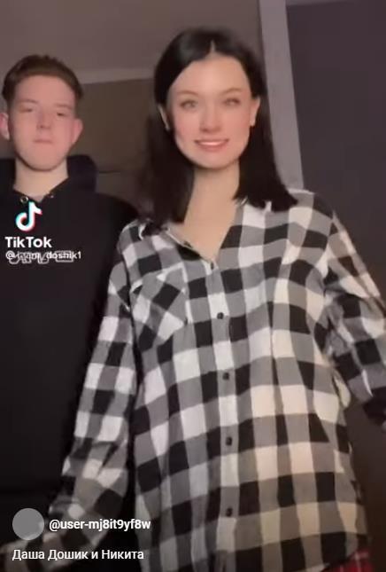 Отношения Даши Дошик и Никиты, которые начались в подростковом возрасте, казались прочными и бесконечными. Отношения Даши Дошик и Никиты, которые начались в подростковом возрасте, казались прочными и бесконечными.