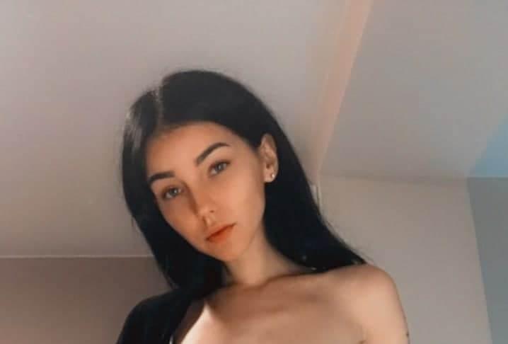 Голая Irena Ortega