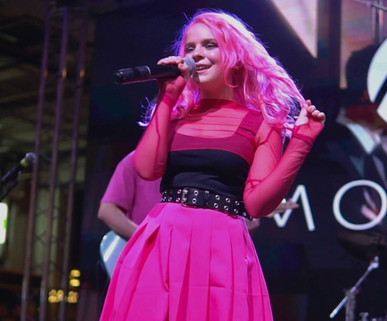 Фотографии с концертов. Фотографии с концертов.