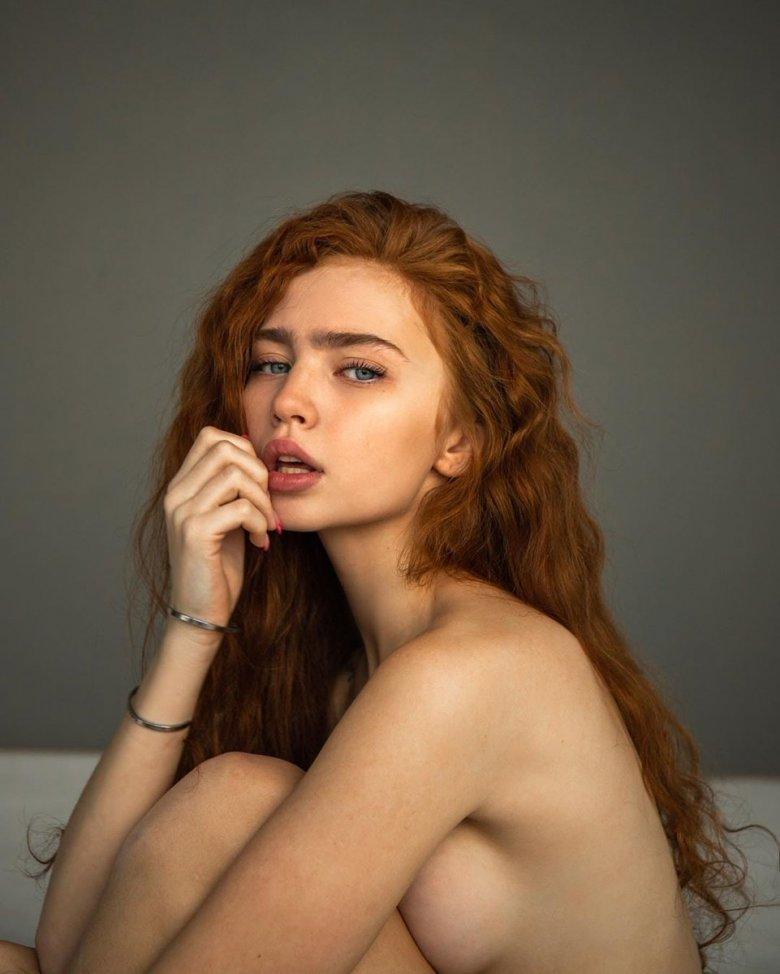 Рыжая нимфа слив фото - Рената Валлиулина. Рыжая нимфа слив фото - Рената Валлиулина.