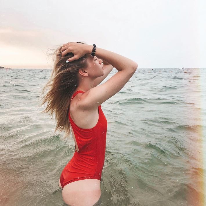 Ваша Маруся в купальнике. Ваша Маруся в купальнике.