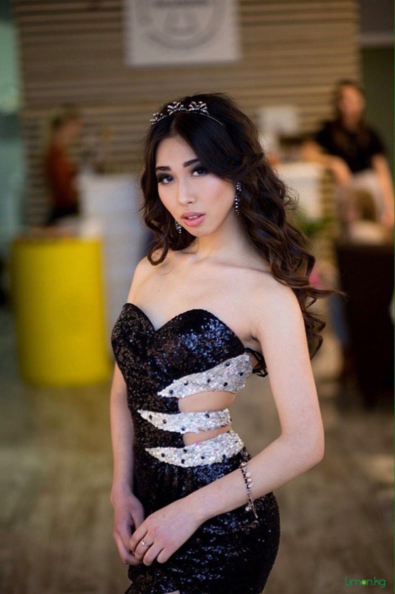 Одним из дополнительных способов заработка missaiss является профиль на площадке Onlyfans. Одним из дополнительных способов заработка missaiss является профиль на площадке Onlyfans.