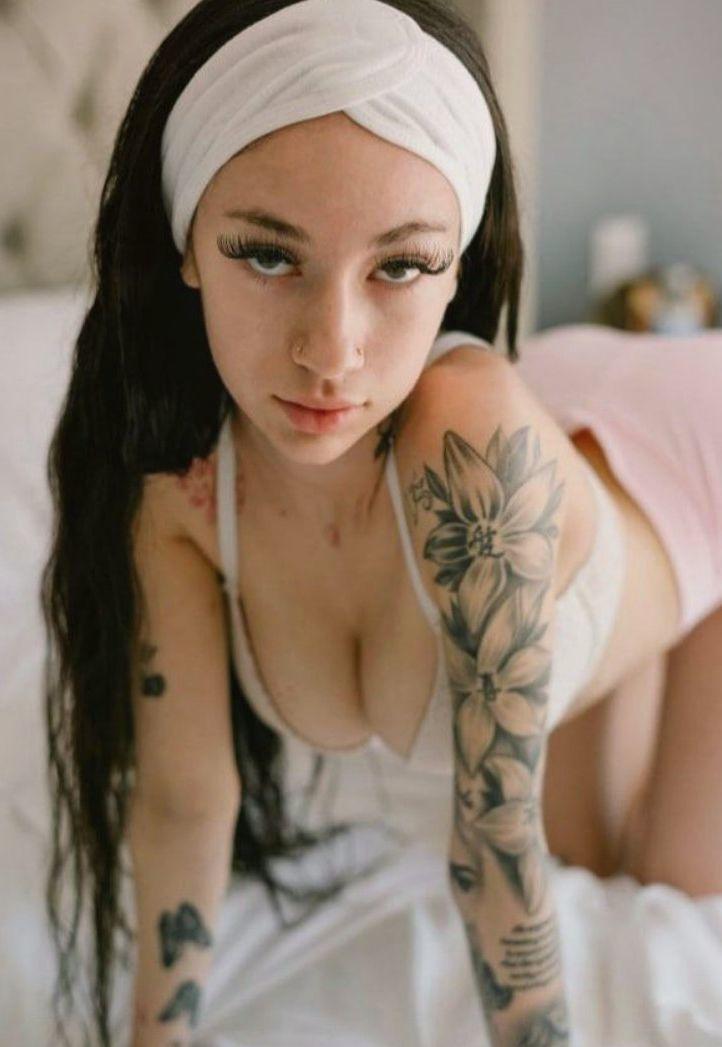 Эротическая подборка горячих фото с обнаженной Bhad Bhabie. Эротическая подборка горячих фото с обнаженной Bhad Bhabie.