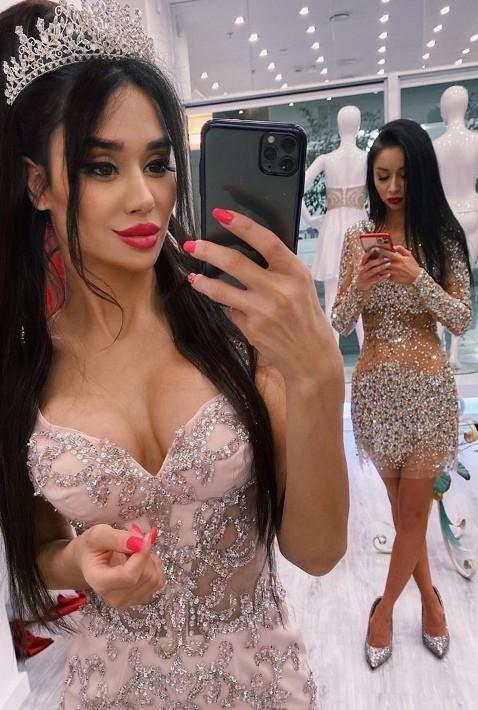 Кроме того, очень много через мерно откровенных снимков. Кроме того, очень много через мерно откровенных снимков.