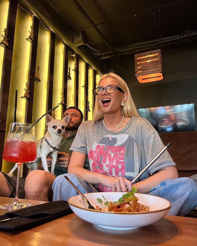 Смешные кадры во время обеда. Смешные кадры во время обеда.