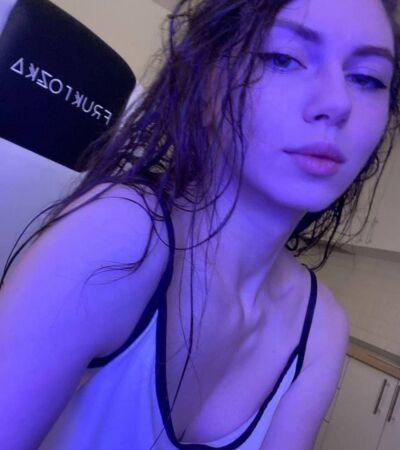 Многие поклонники считают, что информацию про бойфренда девушка умалчивает... Многие поклонники считают, что информацию про бойфренда девушка умалчивает...