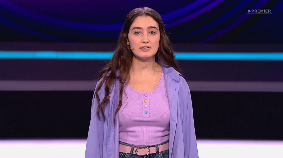 Скриншот Курбановой с телеканала премьер. Скриншот Курбановой с телеканала премьер.