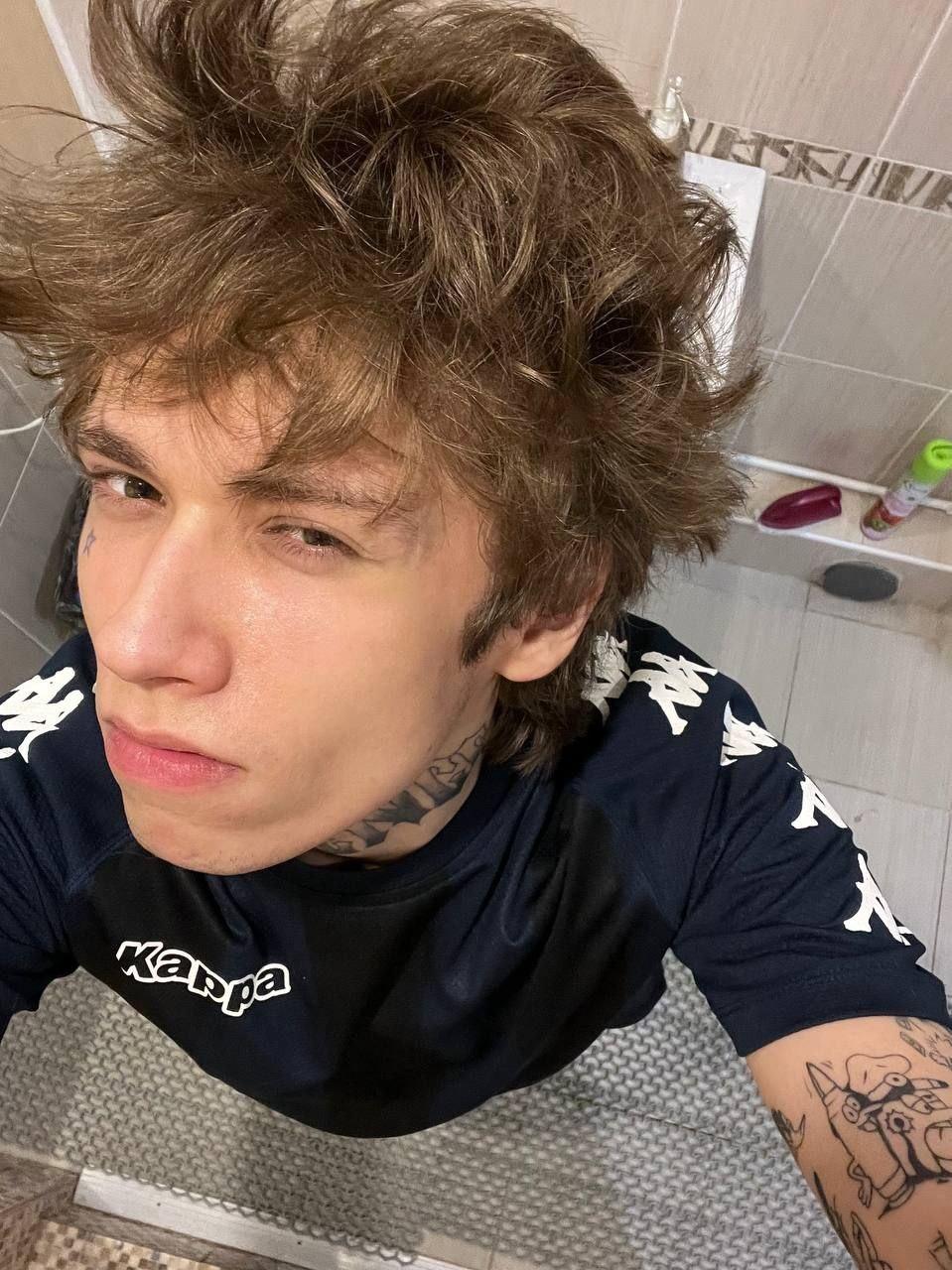 У него на голове и правда Ураган.