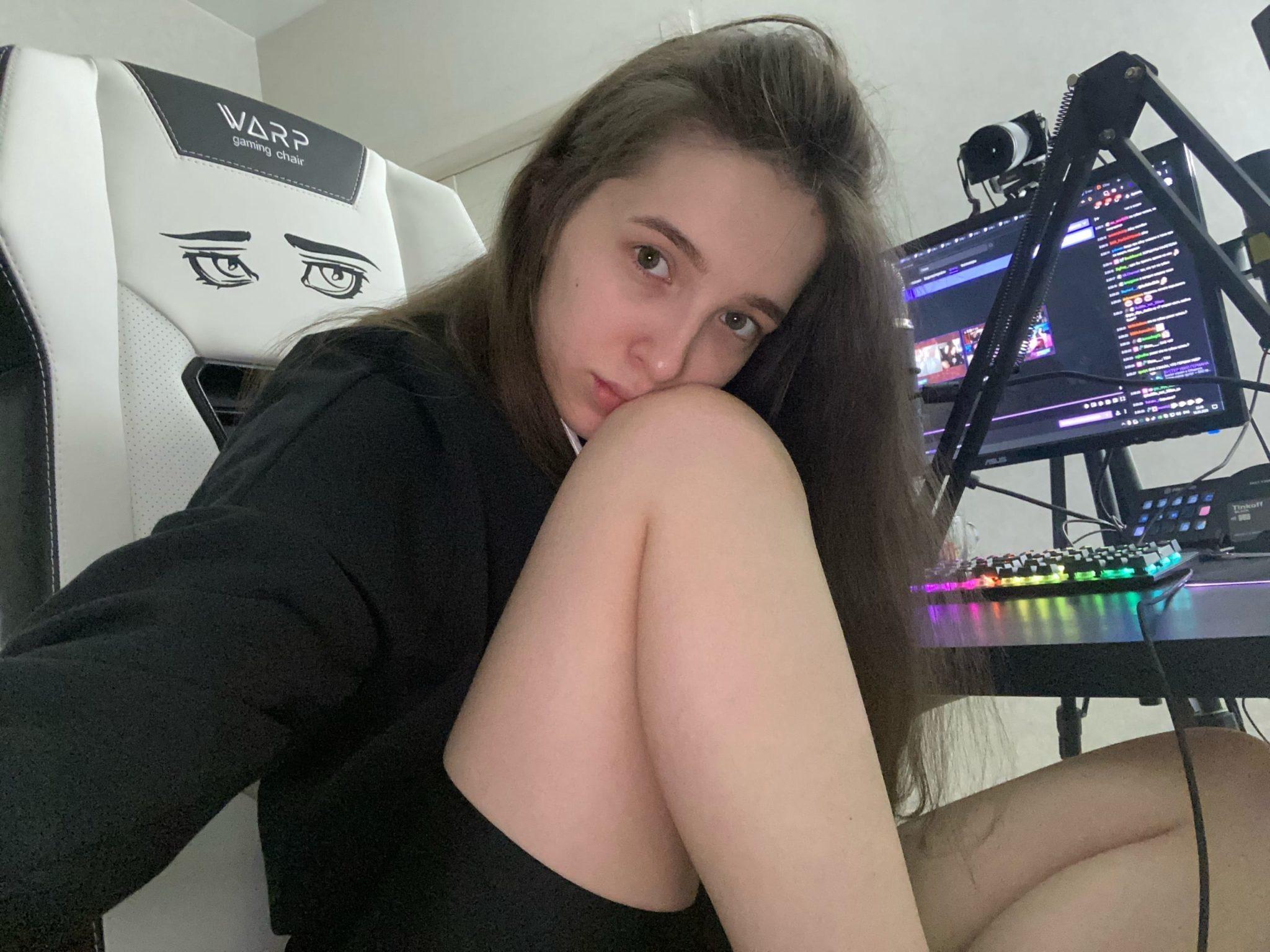 Генсуха про свой слив уход с твича реакция других стримеров. Генсуха про свой слив уход с твича реакция других стримеров.