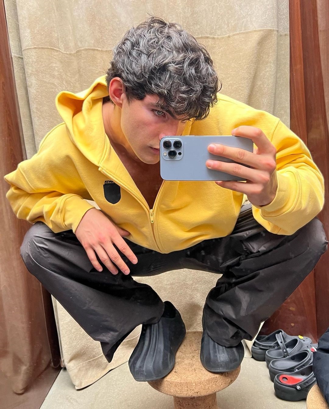 Настя Ивлеева закрутила роман с парнем, который младше неё на 11 лет.