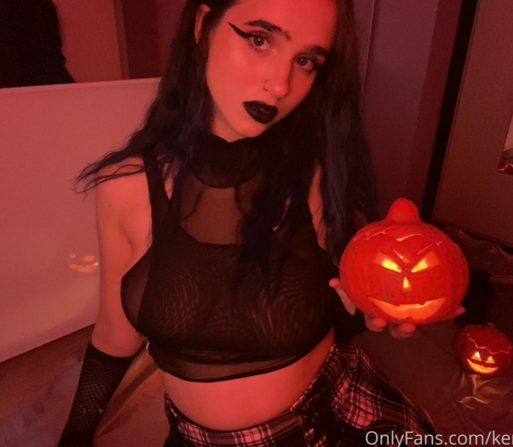 Слив горячих фото keronkes. Слив горячих фото keronkes.