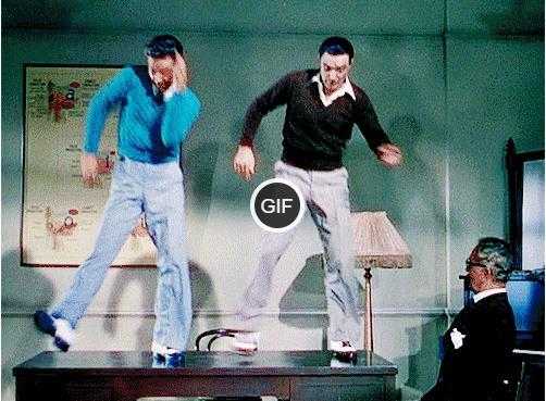 Гифки прикольные танцы на столе