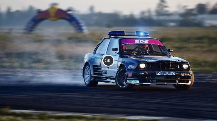 Гифки машины дрифт