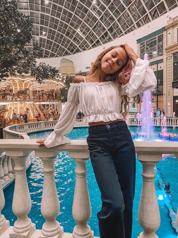 Слив Миланы Некрасовой (30 фото в купальнике)