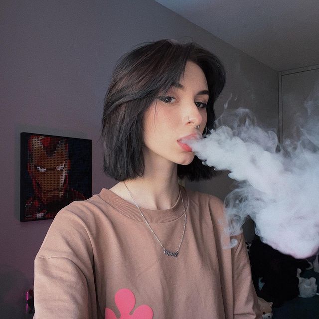 Стримерша Неля Рей (30 фото "NelyRay" слитых в сеть)