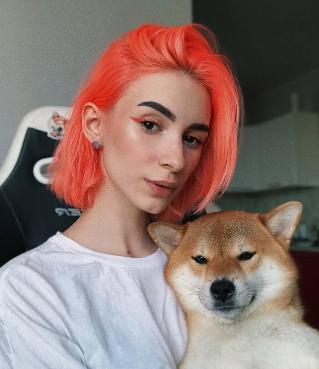 Стримерша Неля Рей (30 фото "NelyRay" слитых в сеть)