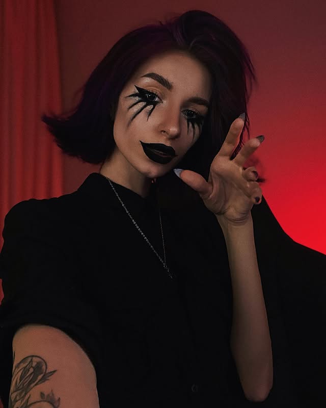 Стримерша Неля Рей (30 фото "NelyRay" слитых в сеть)