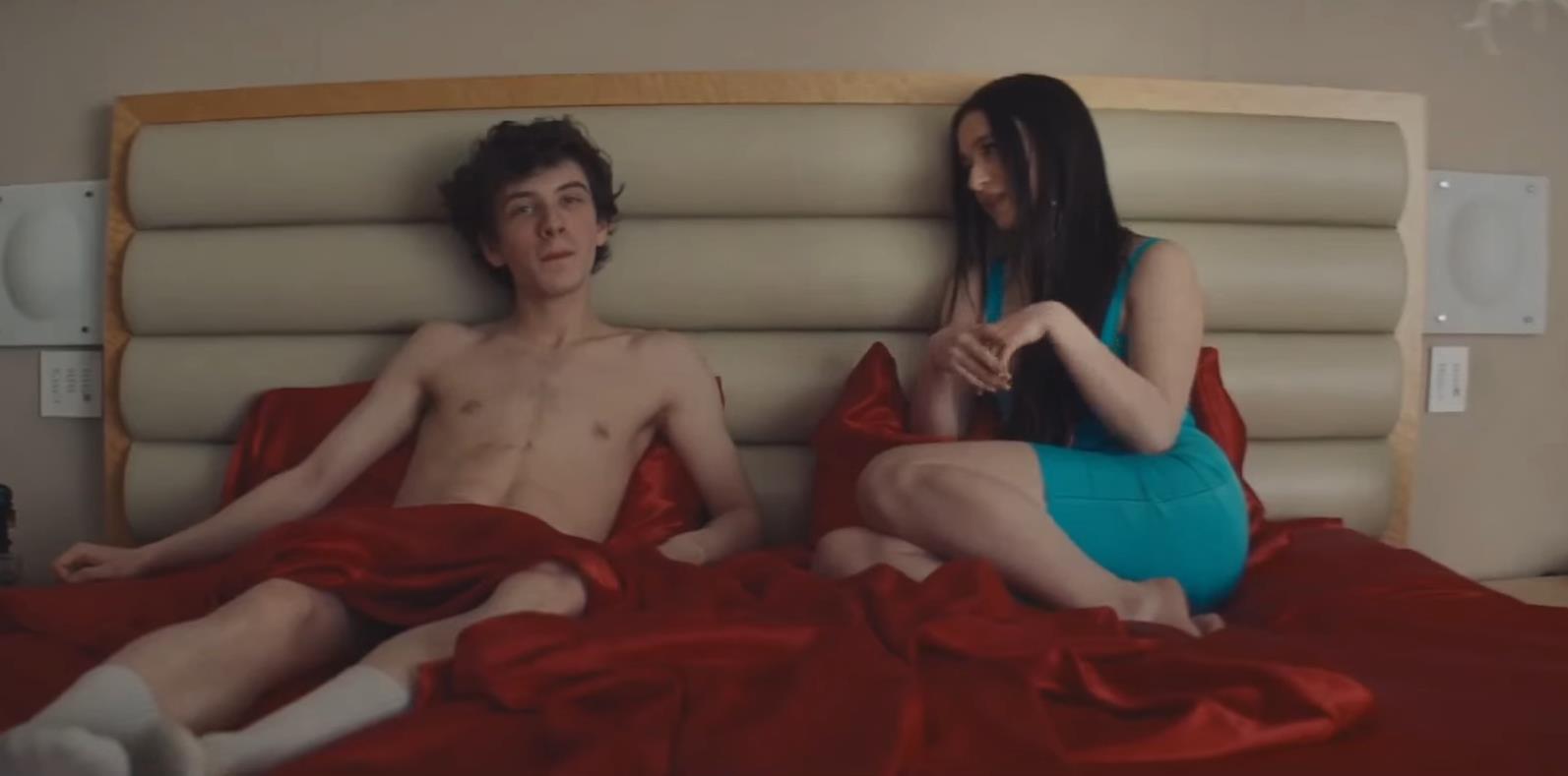 Актриса Майки Мэдисон сыгравшая стриптизёршу в фильме «Анора» (30 фото слитых в сеть)