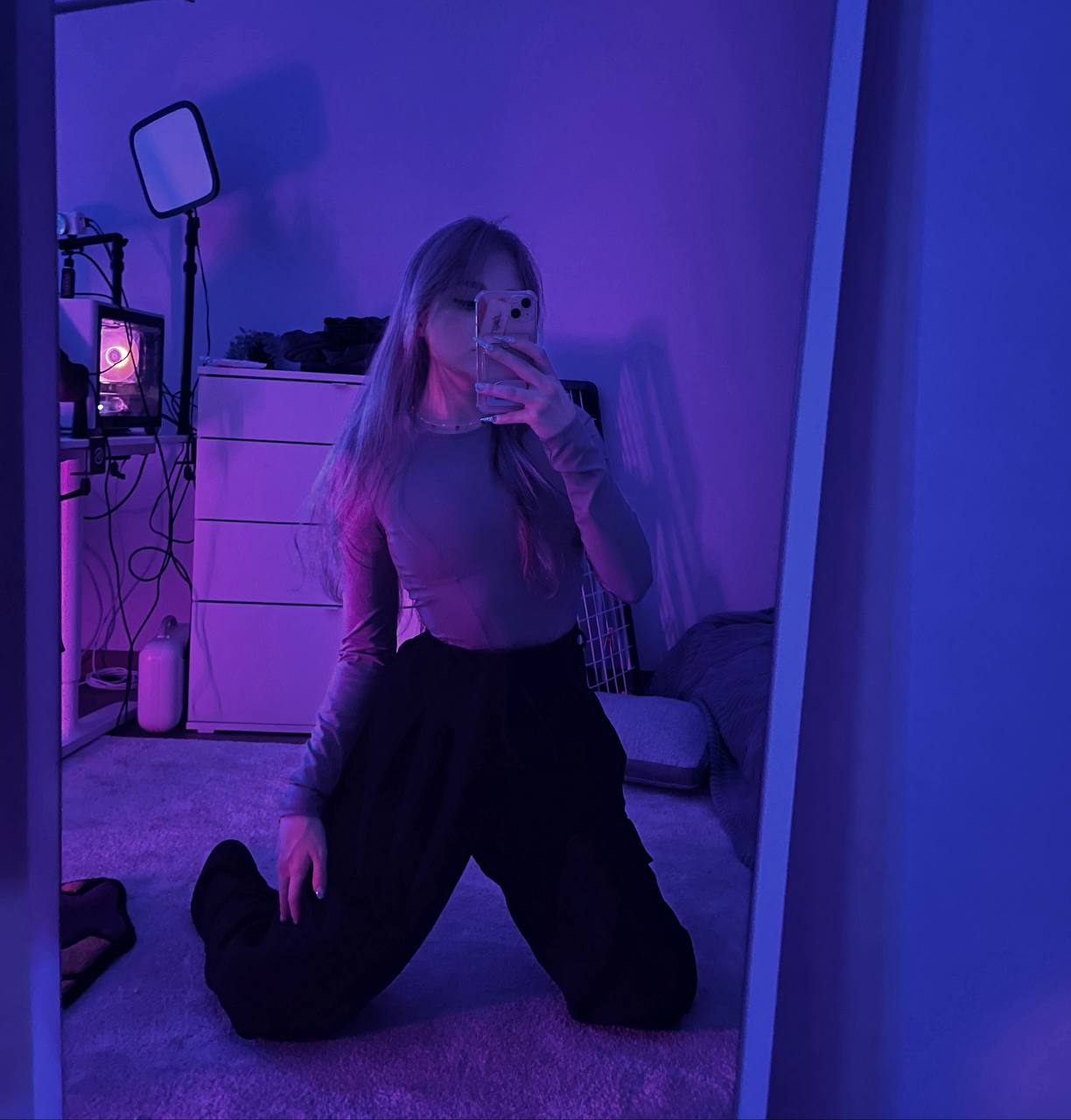 Стримерша Ксяша "Ksyasha" (25 фото Ксеньи Тарасовой слитых в сеть)