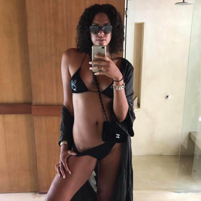 Баскетболистка Элизабет «Лиз» Кэмбидж (30 фото звезды Onlyfans слитых в сеть)