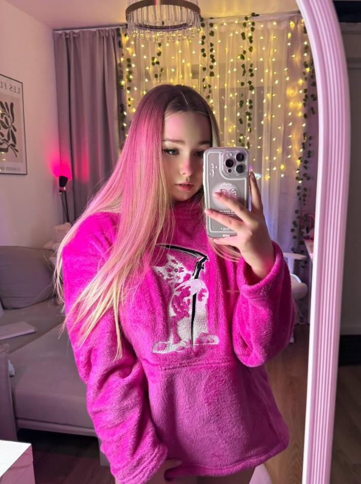 Модель из ТГ Алина "vvinogradikk" (43 фото слитых в сеть)