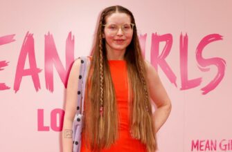 Джесси Кейв теперь на Onlyfans (10 фото и видео слитых в сеть)