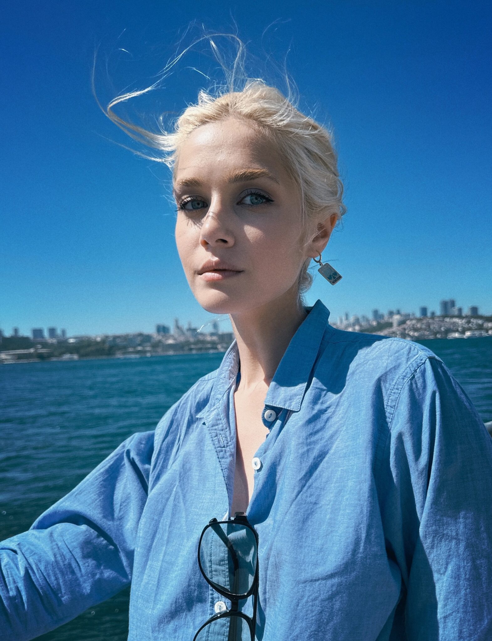 Алина Воскресенская из "Универ. Молодые!" (25 фото слитых в сеть)