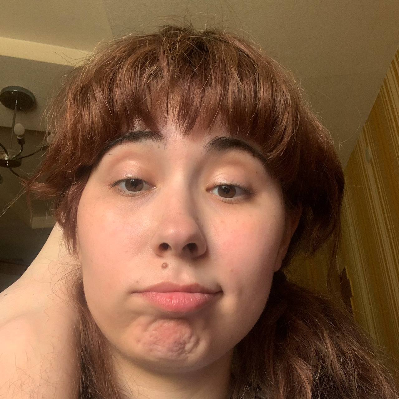 Ещё один кадр на котором видно её родинку. Ещё один кадр на котором видно её родинку.