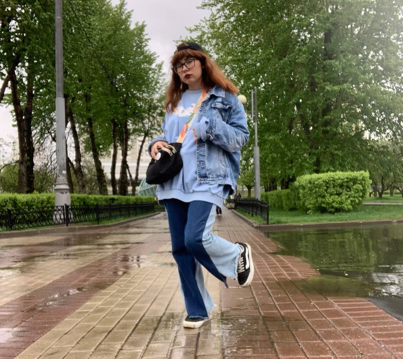 Кадр с улицы Кашенцовой в полный рост. Кадр с улицы Кашенцовой в полный рост.